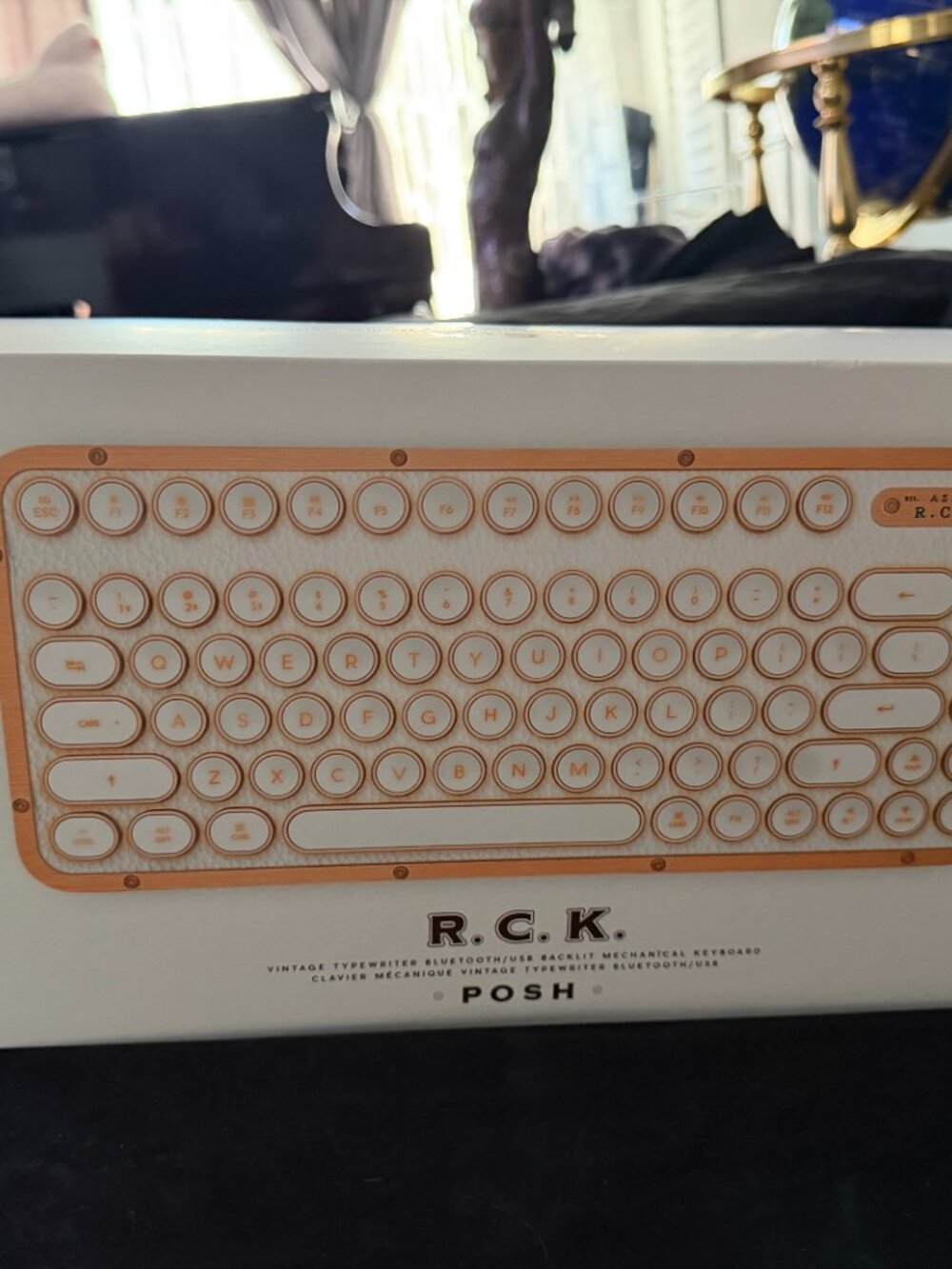AZIO Retro Classic RCK Keyboard Posh Rose Gold Bluetooth USB w/box - Picture 5 of 8